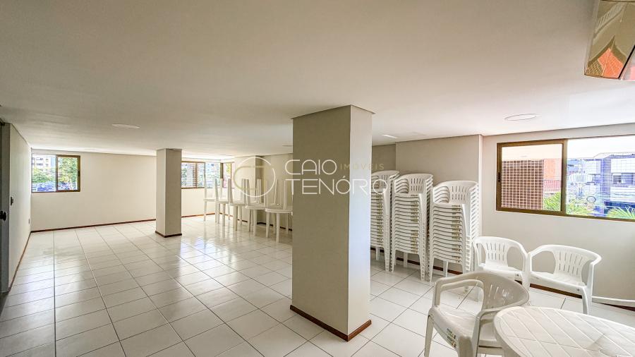 APARTAMENTO COM 2 QUARTOS NO EDIFÍCIO PLATANUS