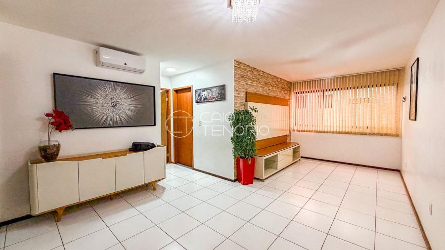 APARTAMENTO COM 2 QUARTOS NO EDIFÍCIO PLATANUS